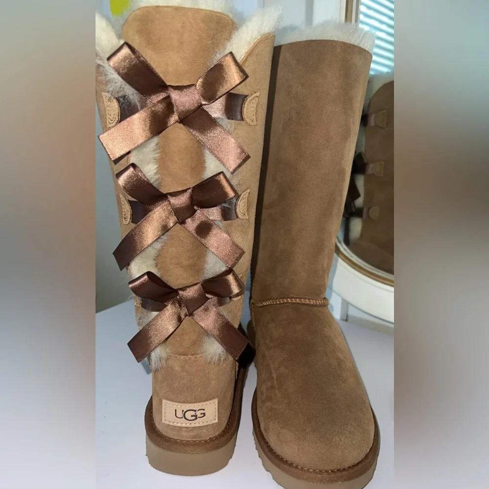 Bailey bow collection Ugg’s - Picture 1 of 4